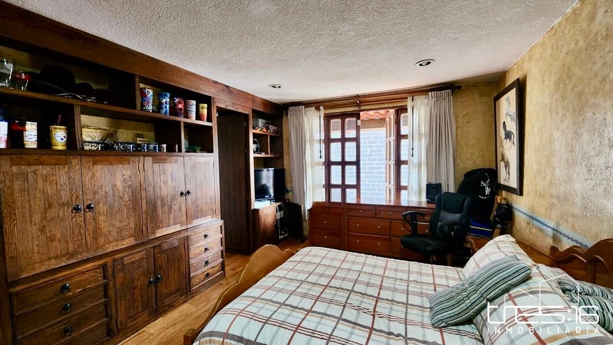 38 of 44: Recámara secundaria 3