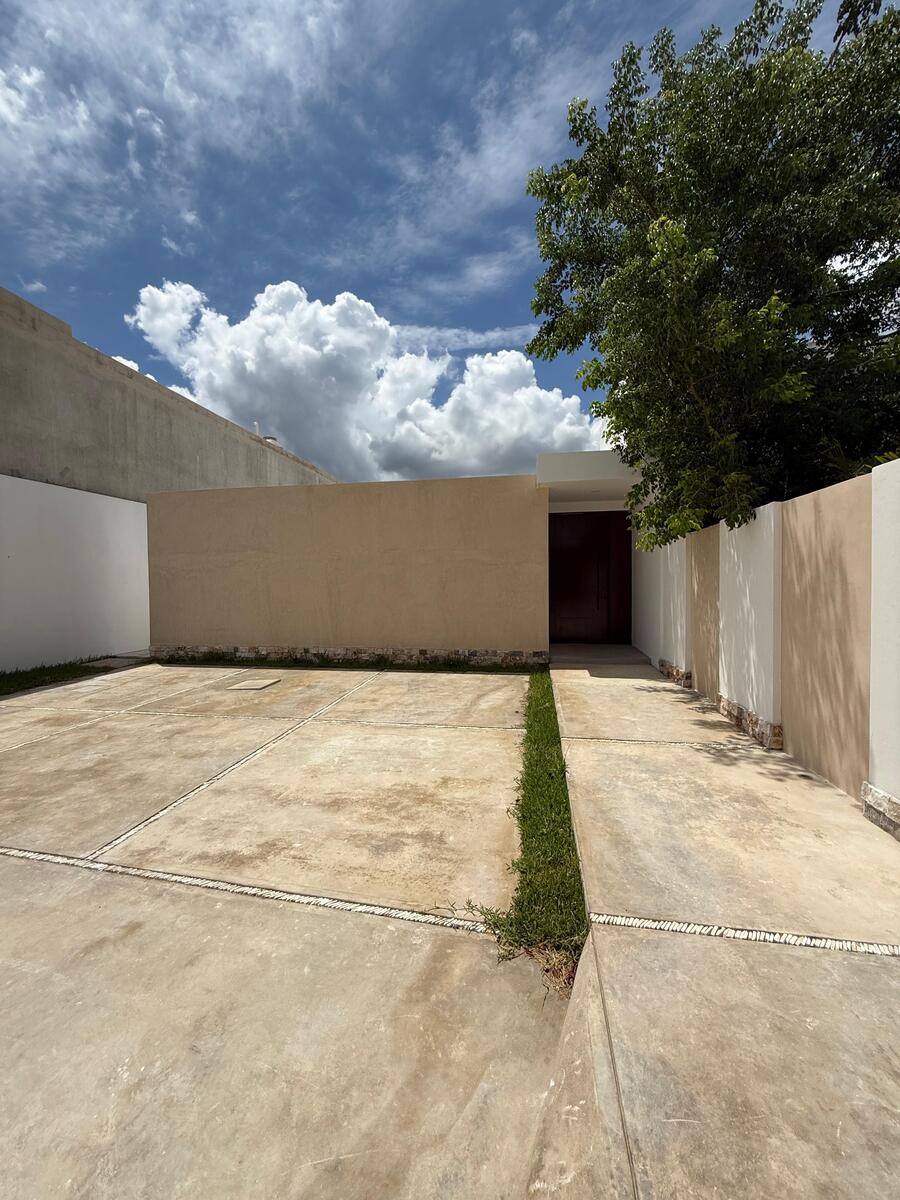 1 de 13: Fachada Principal