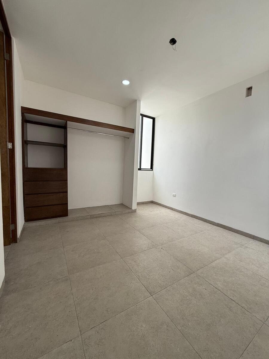 9 de 13: Segunda Habitación