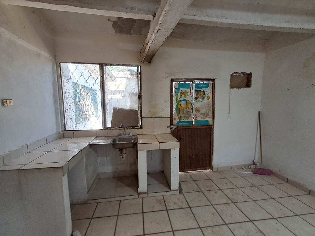 4 of 25: Cocina