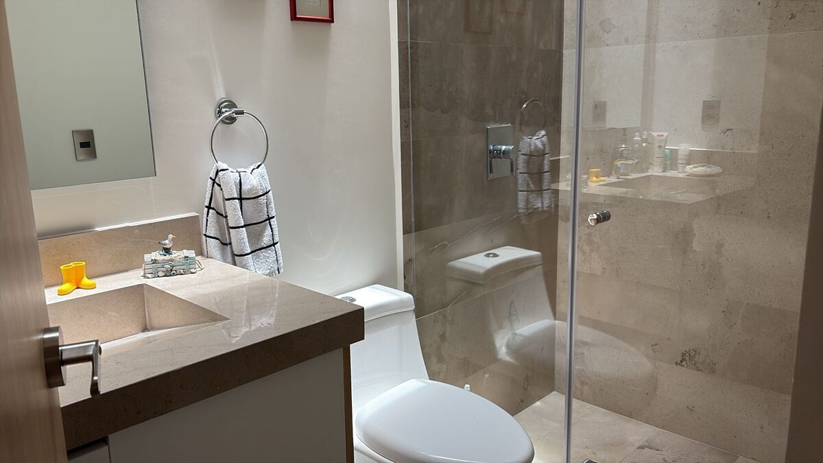 5 de 14: 3 Baños Completos