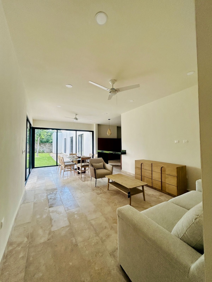 2 de 24: Sala / Comedor