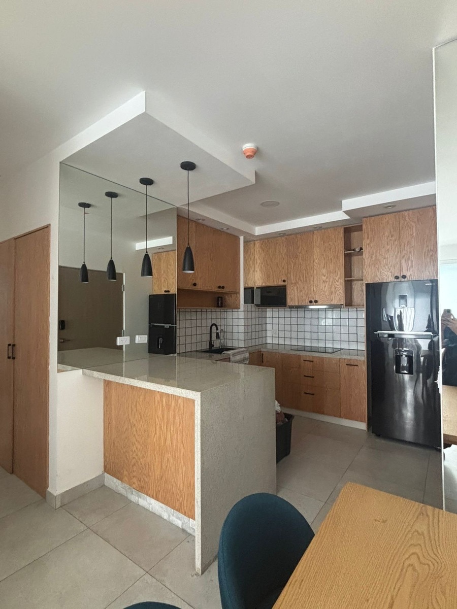 1 of 19: Cocina Equipada