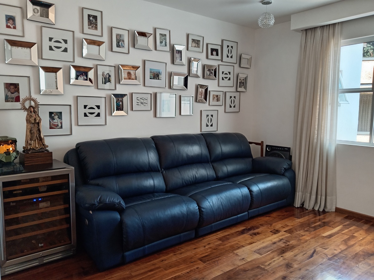 14 de 38: Sala televisión