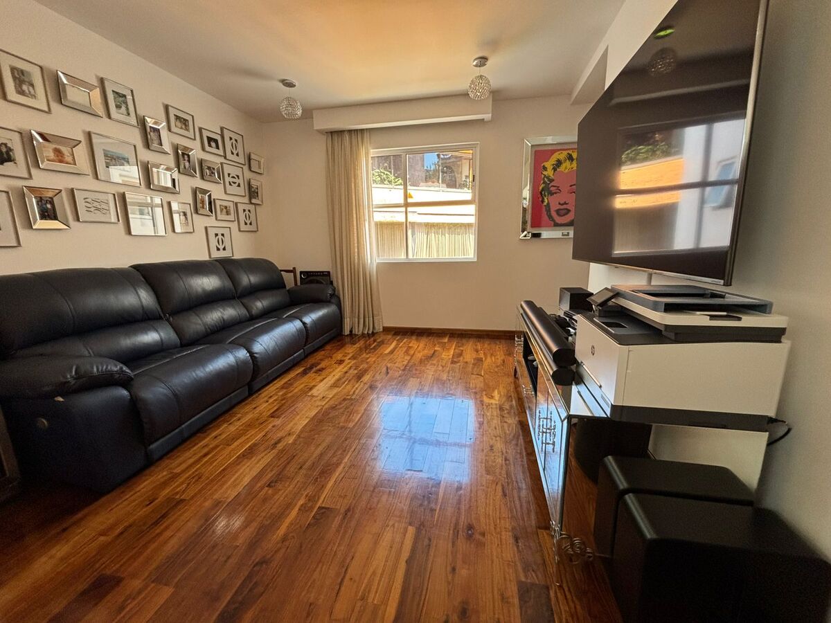 13 de 38: Sala de televisión