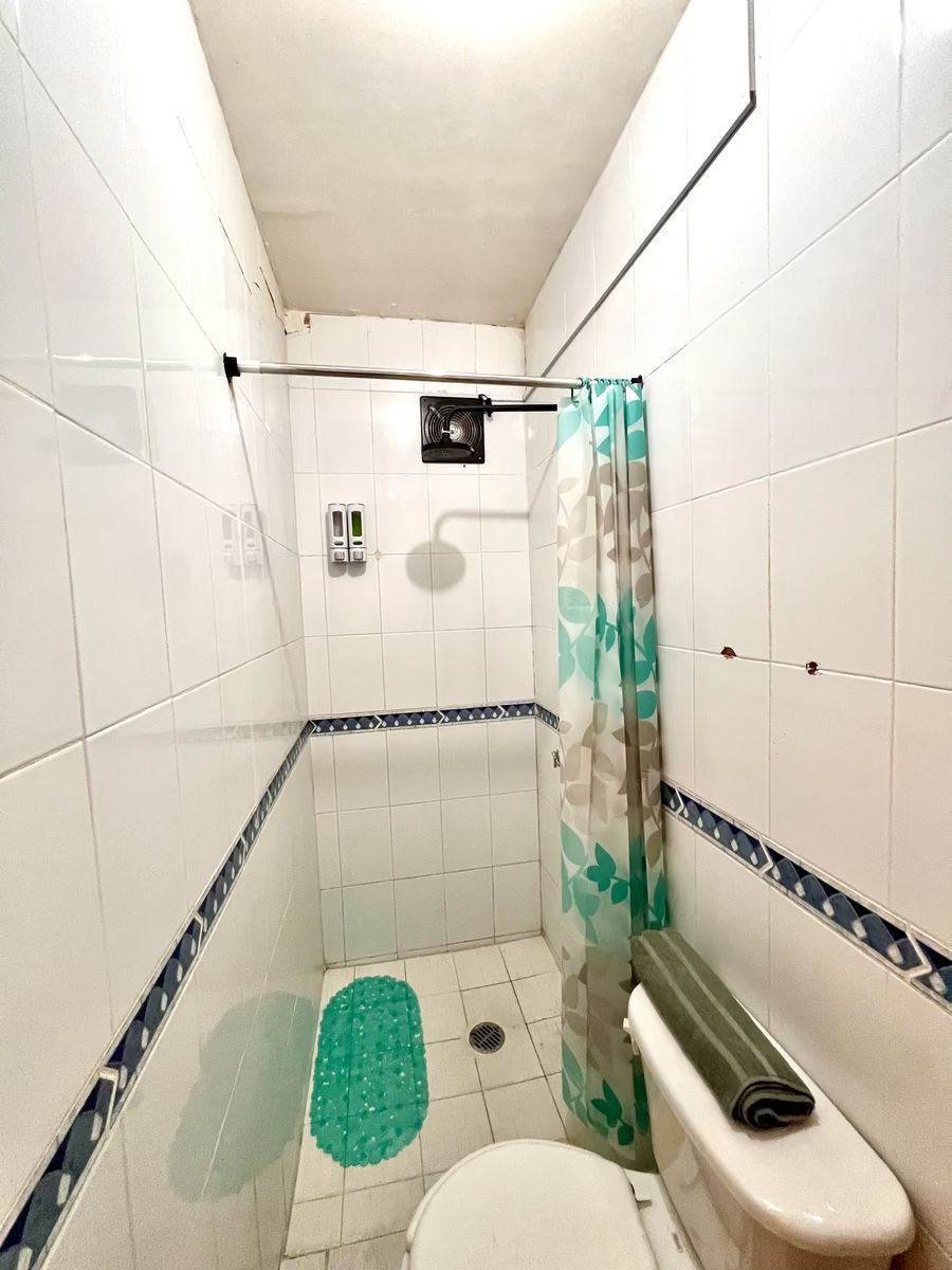 9 de 9: Baño completo