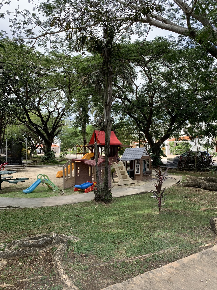 5 of 22: Parque AREA COMUN
Frente a la casa
