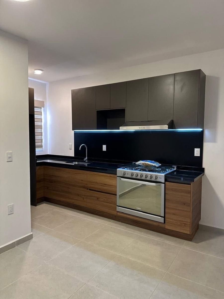 https://assets.easybroker.com/property_images/5581588/97073808/EB-UL1588.jpeg?version=1760660742