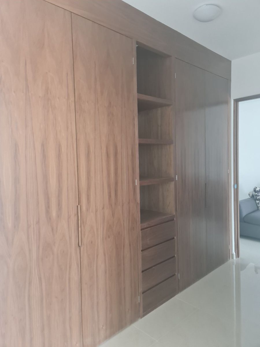 8 of 19: CLOSETS EN CADA RECAMARA