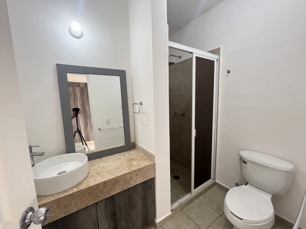 13 de 15: Baño Principal