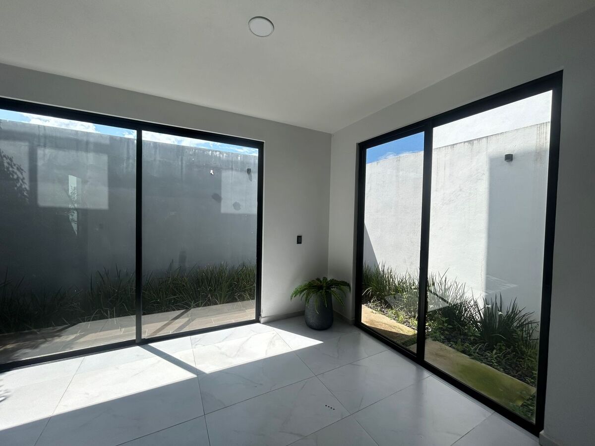 5 of 9: SALA Y COMEDOR