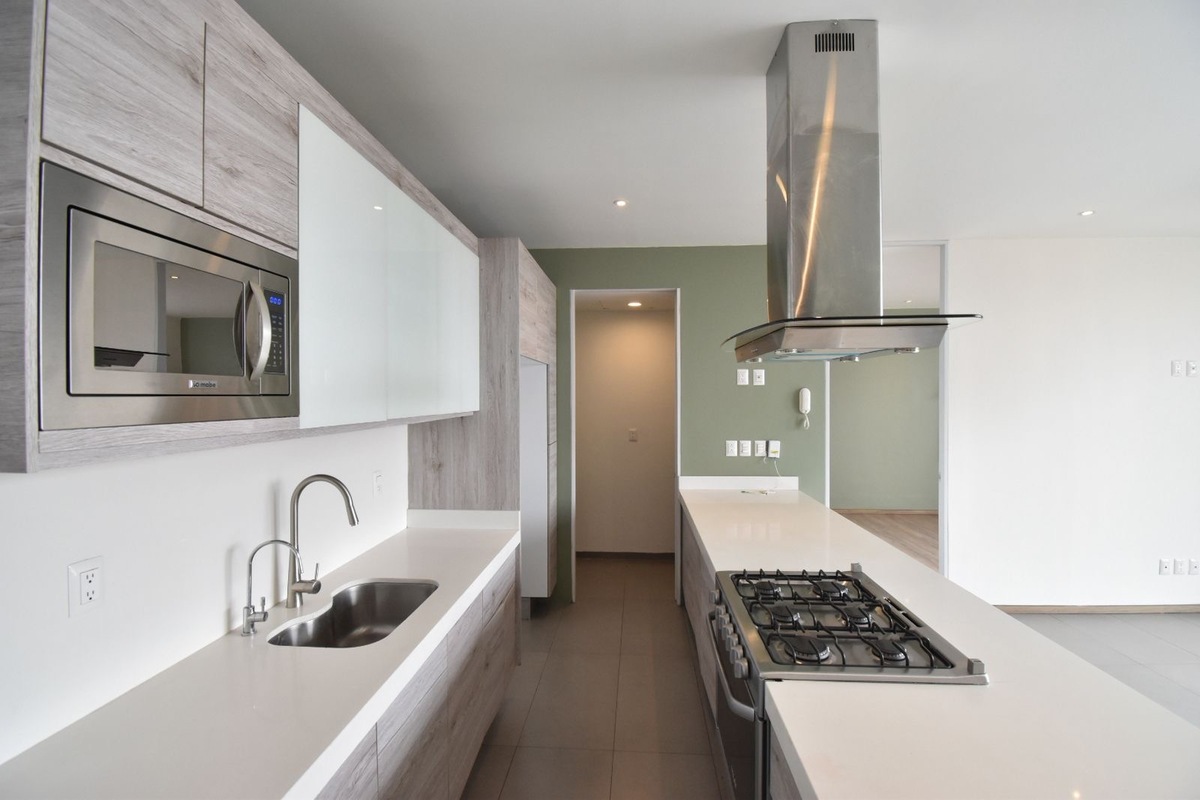 10 of 24: Cocina integral