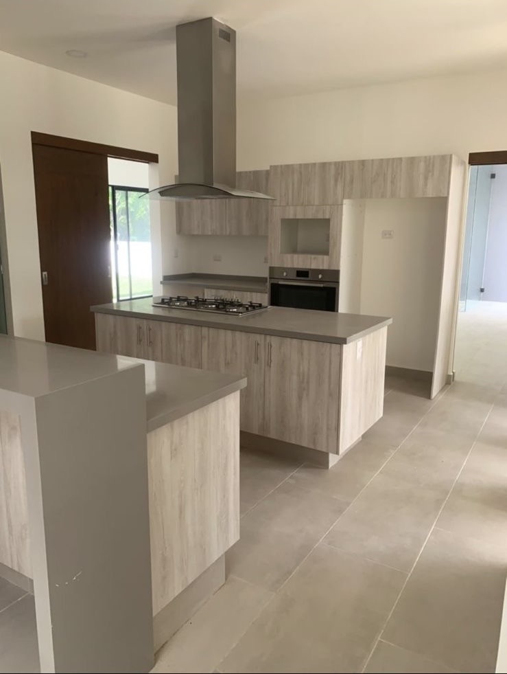 2 of 4: Cocina