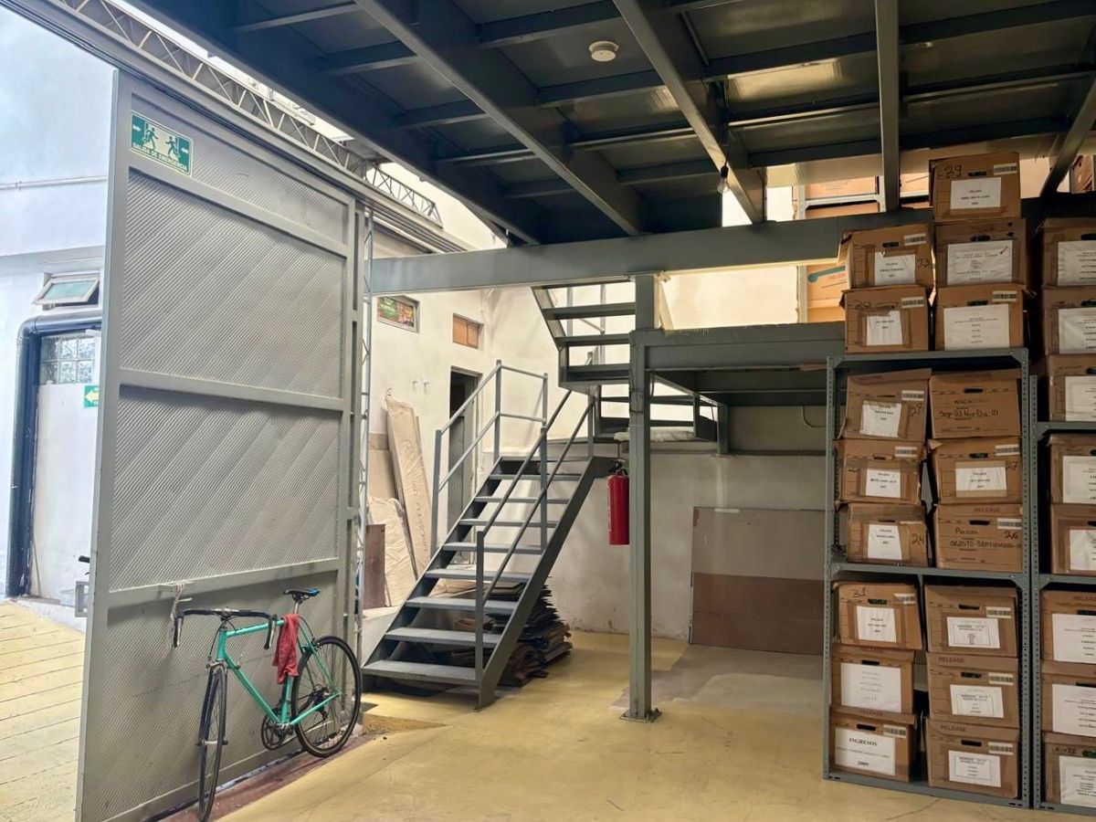 6 of 21: Acceso a nave