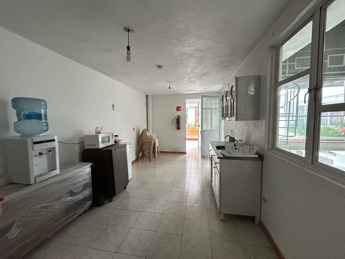 22 of 22: Cocina/comedor