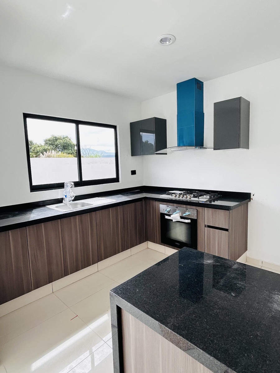 2 of 10: Cocina