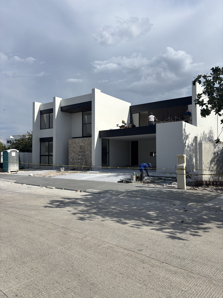 2 of 33: CASA EN VENTA MERIDA NORTE