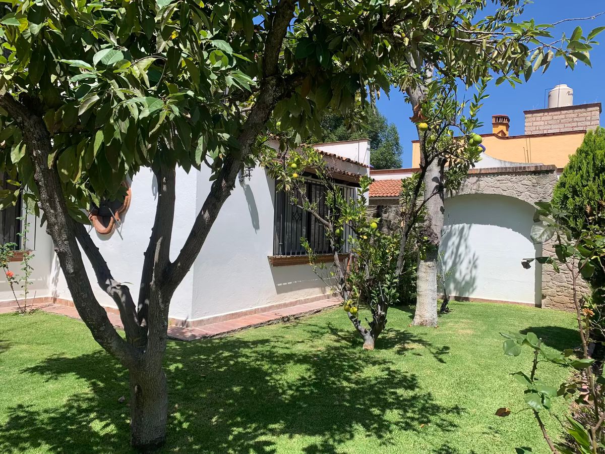 6 de 36: Jardín trasero casa 1