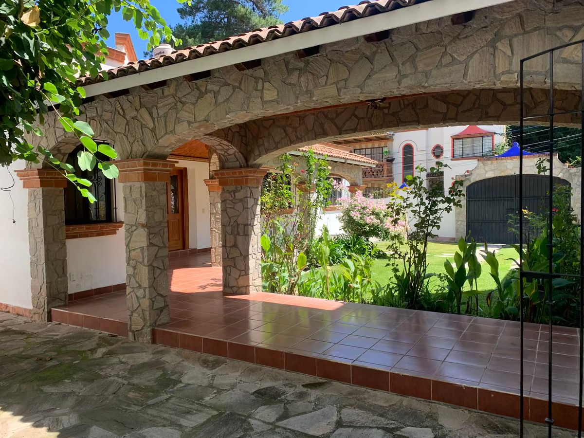 24 de 36: Pasillo hacia Casa 2