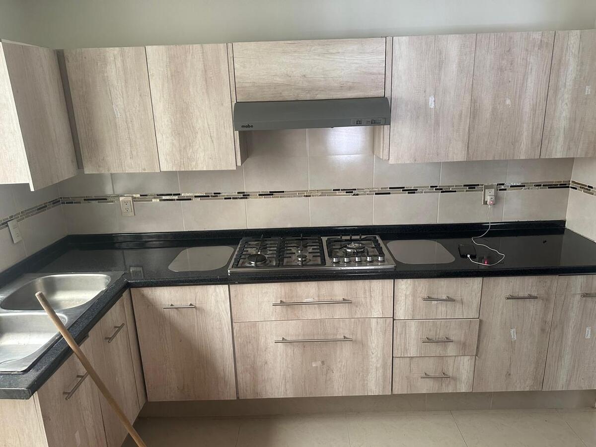 4 of 11: Cocina