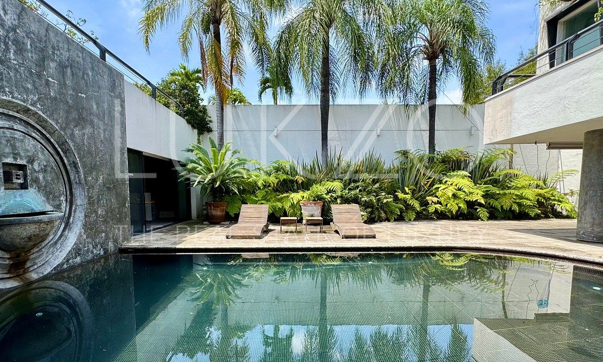 Casa de lujo en venta en Acapatzingo, Cuernavaca, foto 1 de 32