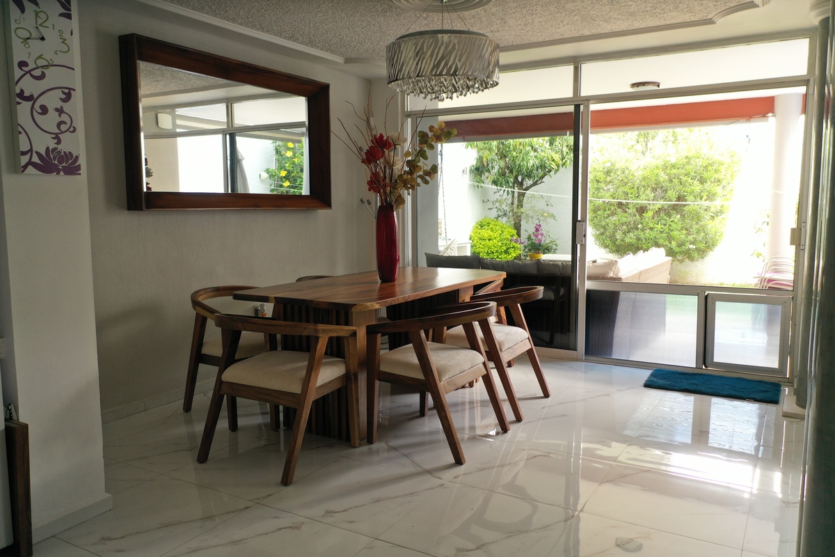 5 of 25: Comedor
