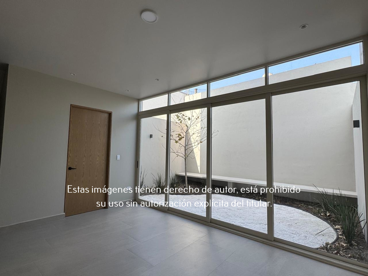 3 of 24: Casa en Venta en el Casco de San Pedro