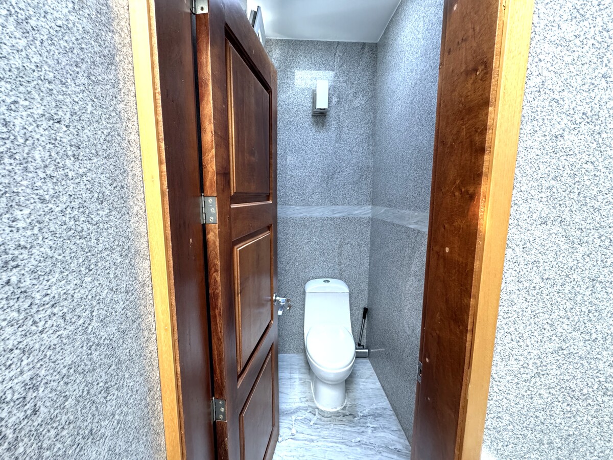 22 de 40: Baño cuarto principal