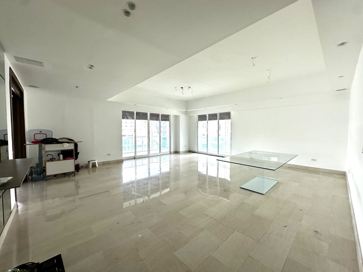 2 de 15: Sala, Comedor