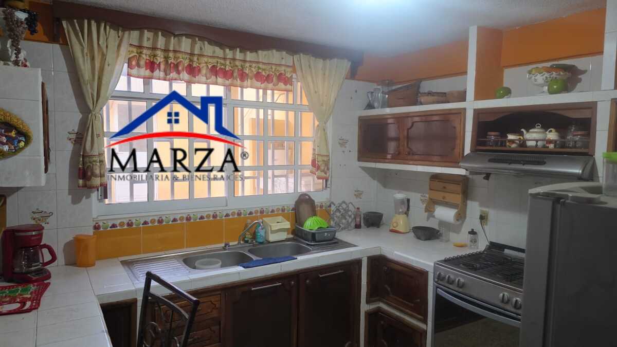 4 of 13: COCINA