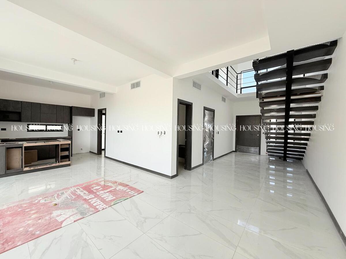 3 of 16: Sala/Comedor