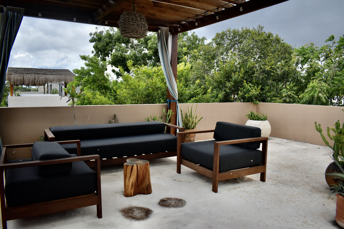 4 of 44: Covered Rooftop