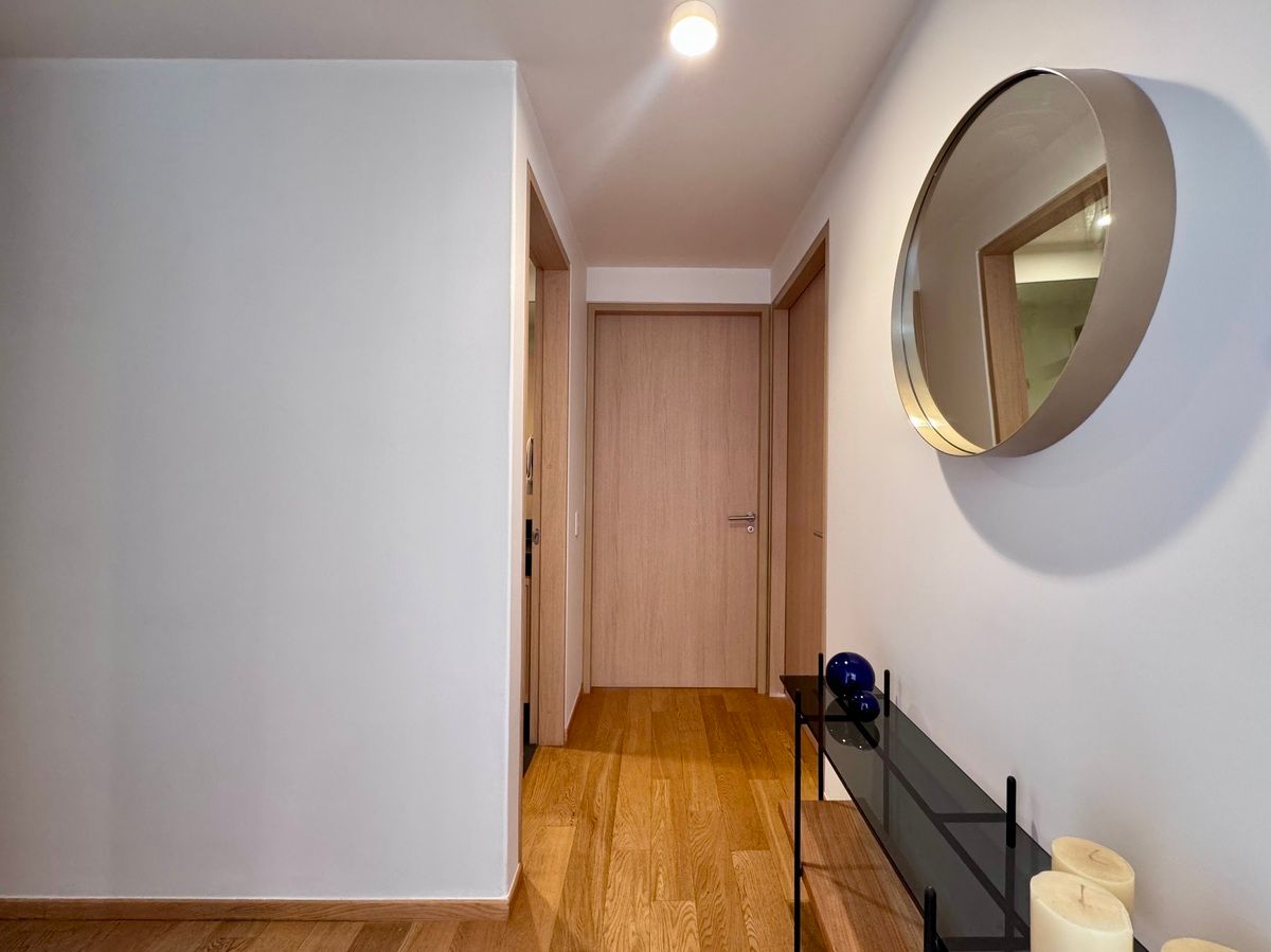 8 de 33: Pasillo a recámaras y baño común