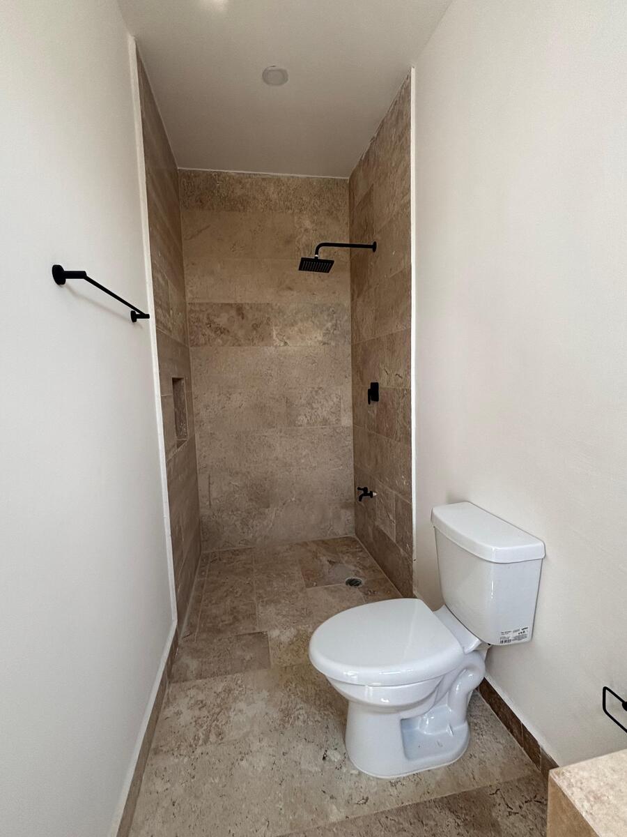 8 de 9: Baño,  Recámara Principal
