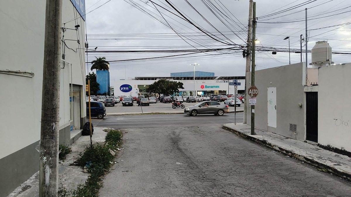 16 de 16: Vista de Plaza Dorada desde la esquina de la oficina