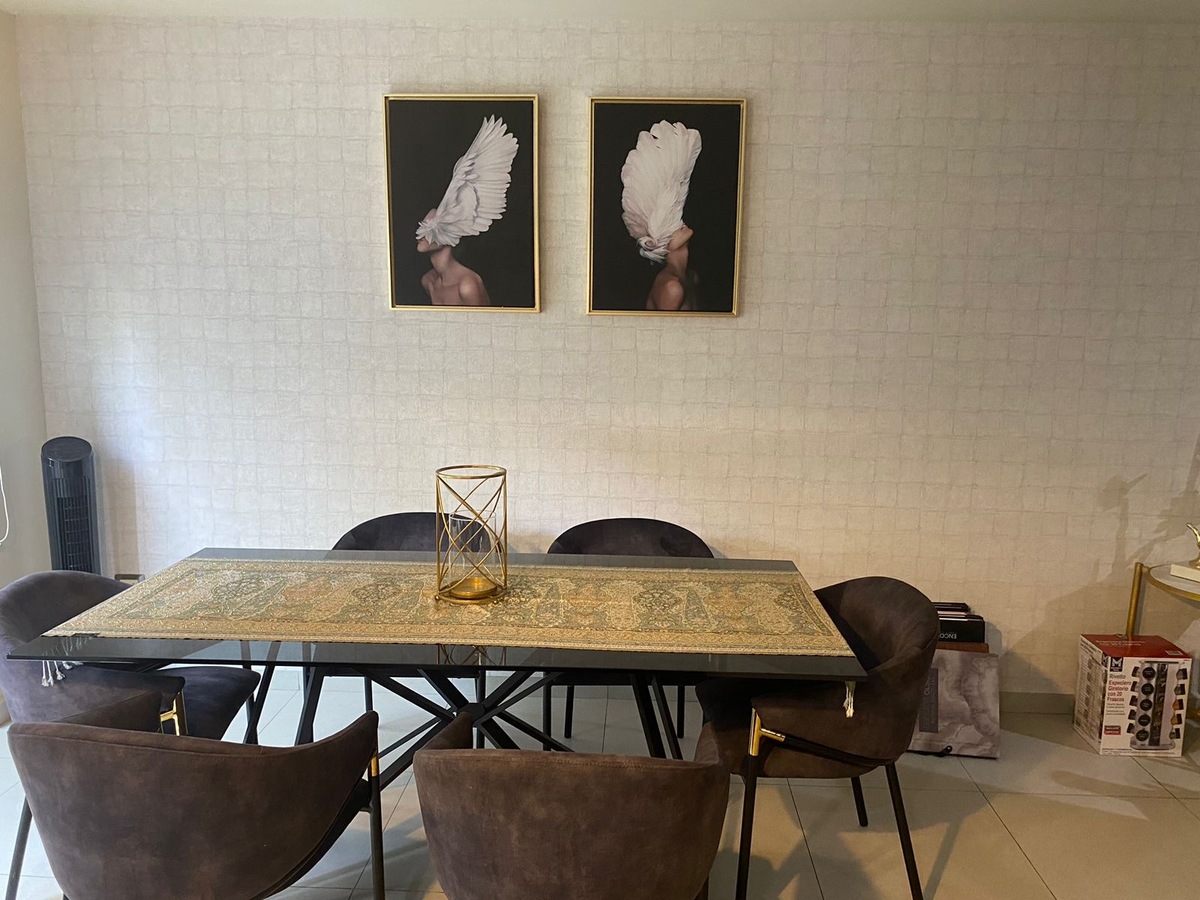 4 of 13: Comedor