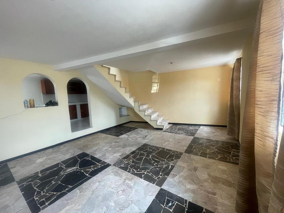 4 de 39: Sala comedor