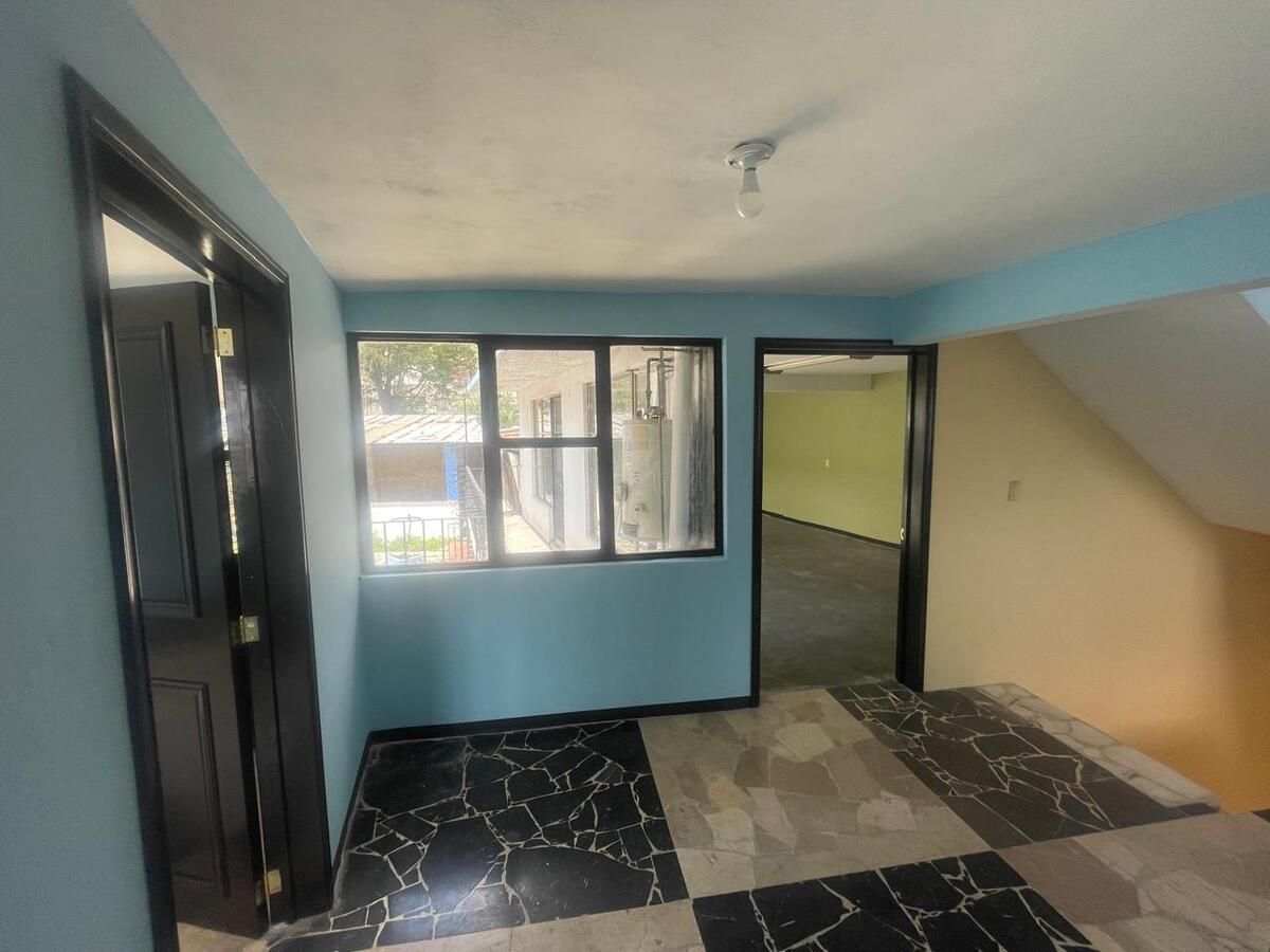 17 de 39: Vestibulo recámaras