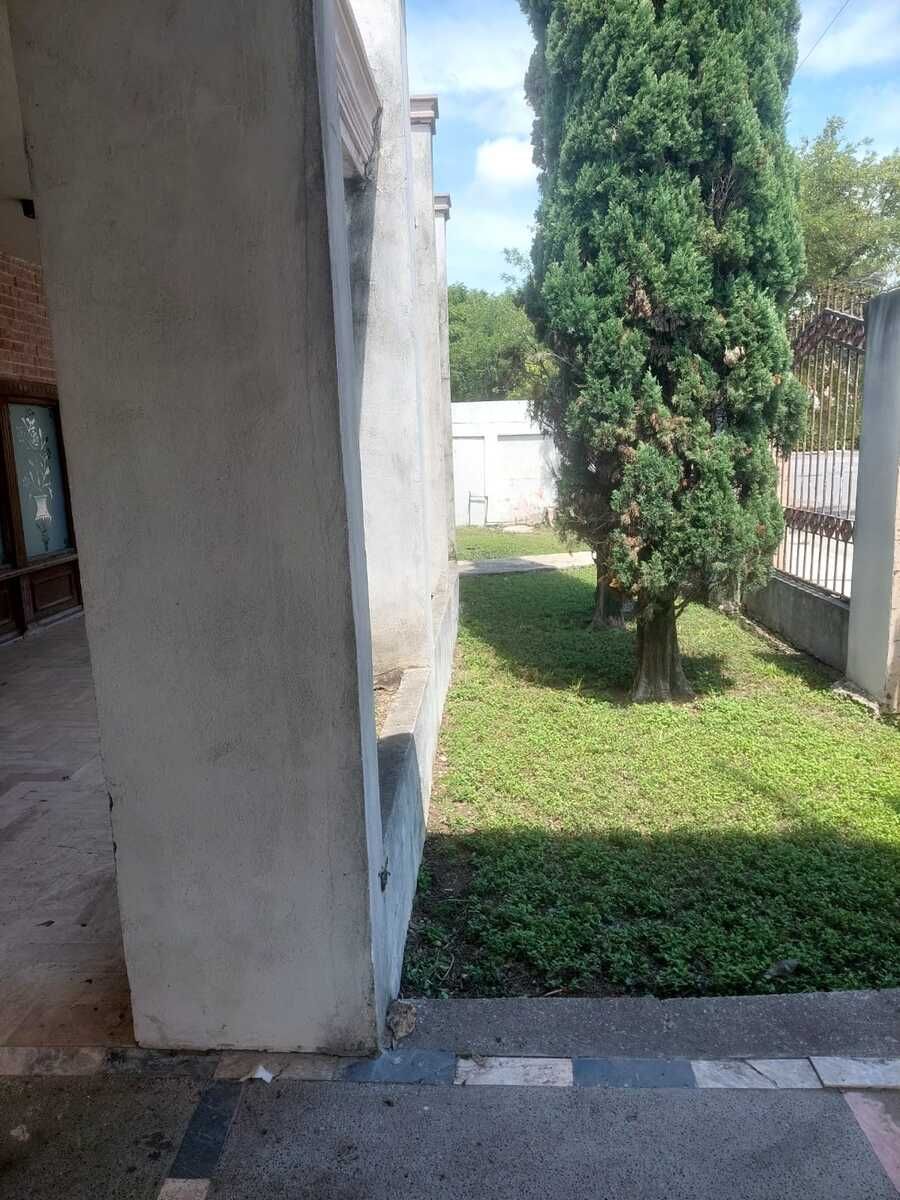 3 de 4: Jardín Frente