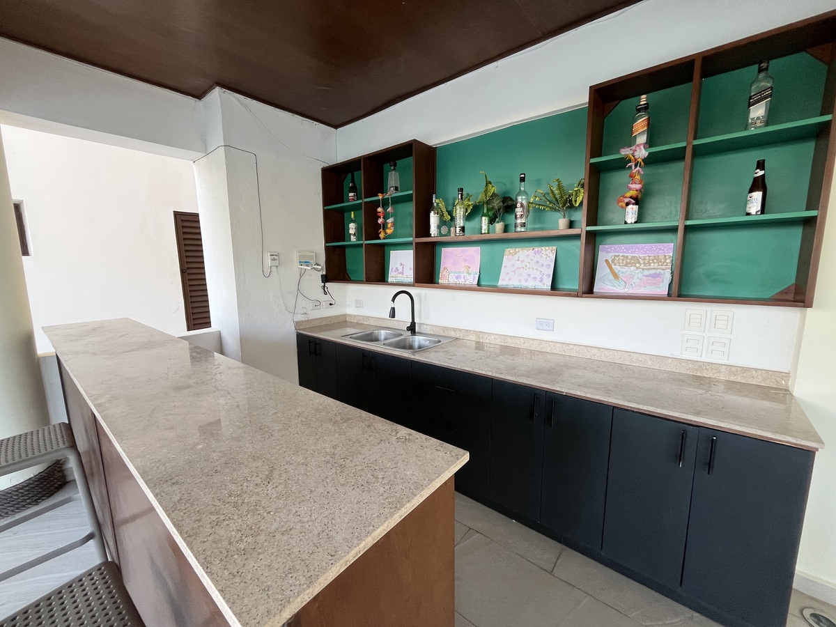 28 de 34: bar planta baja
