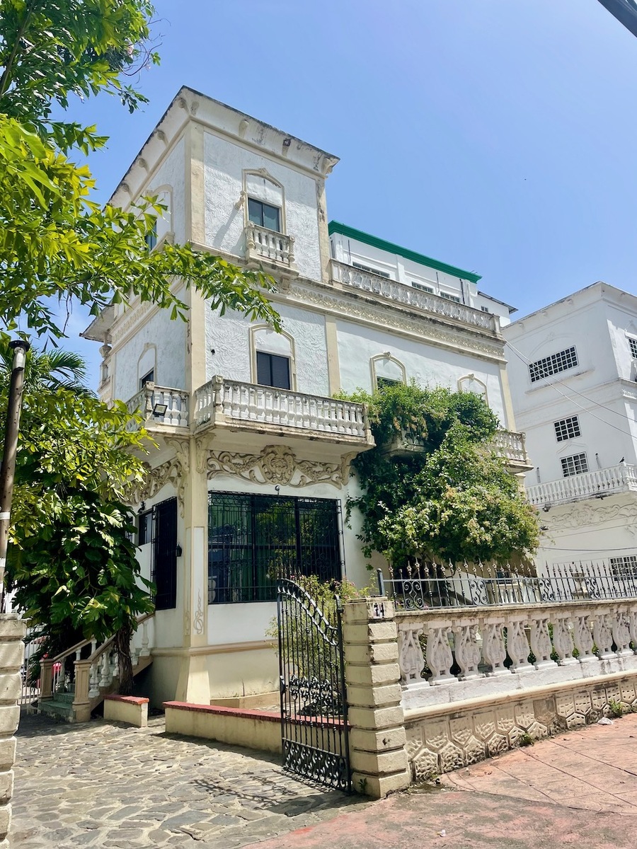 2 de 7: VentVenta Edificio/Solar Av.a Edificio Av. Bolivar 74 Gazcue