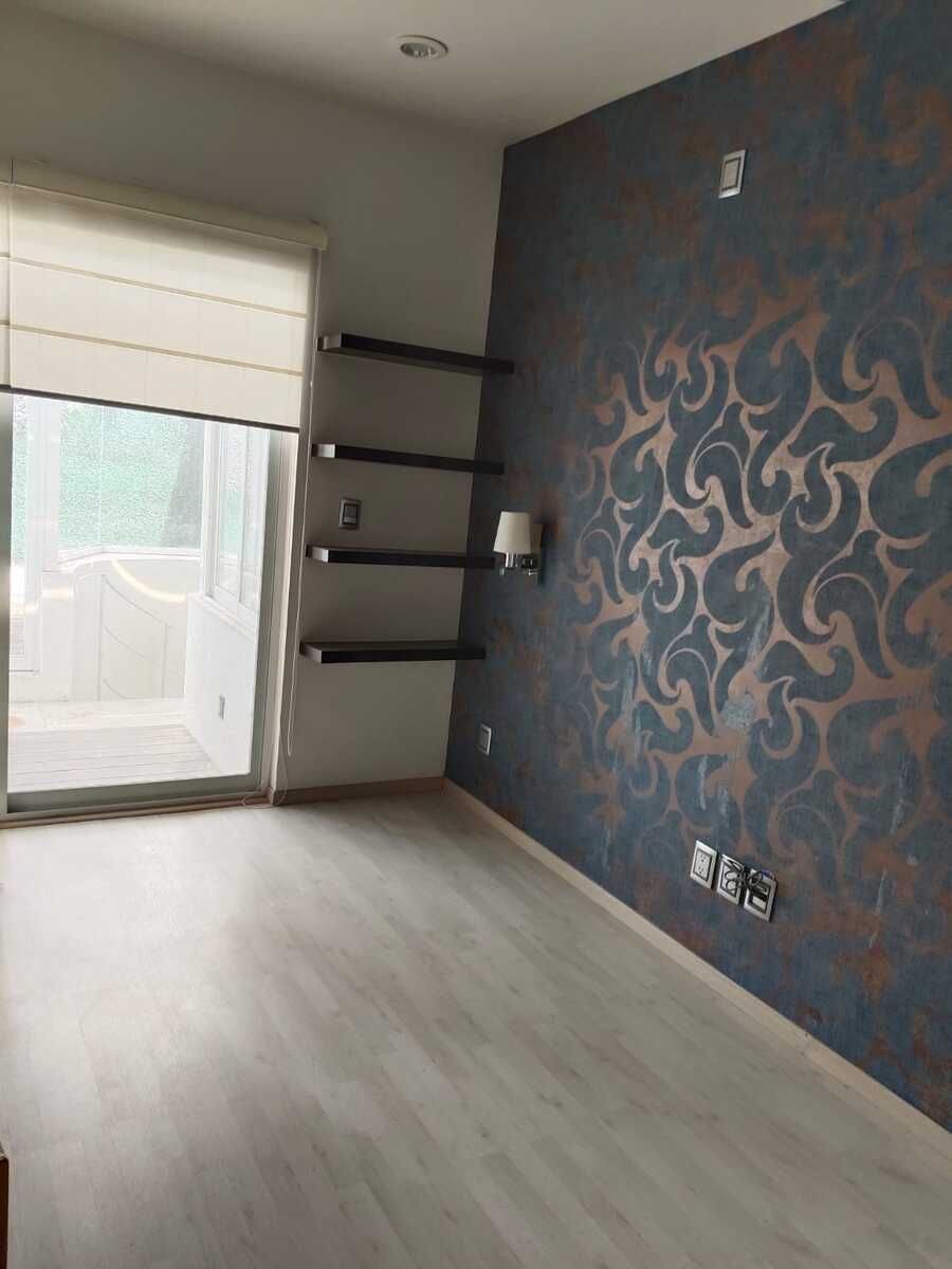 18 de 44: Oficina o estudio con opción a 4a recámara.