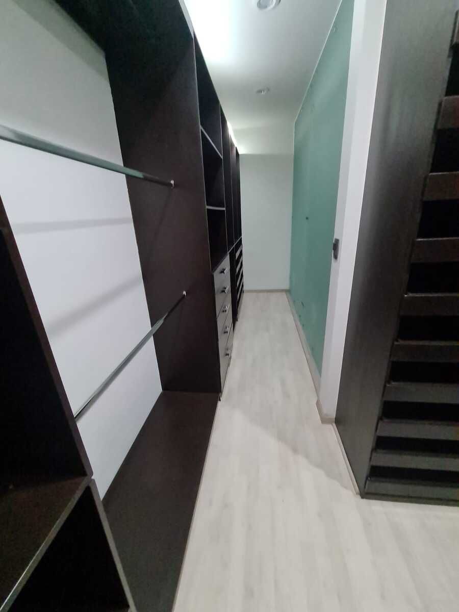 23 de 44: Walking closet de recámara  principal.