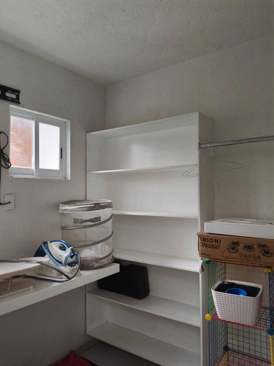 10 de 44: Cuarto de lavado, planta baja.