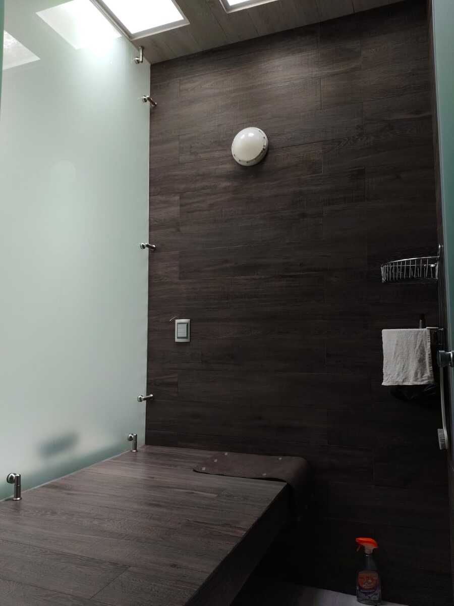 29 de 44: Sauna, recámara principal.