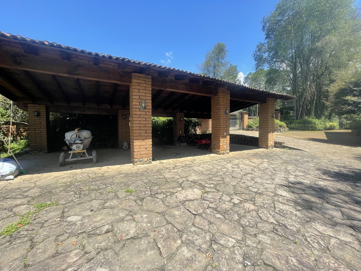 8 de 49