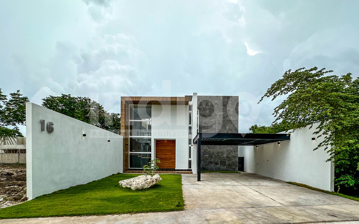 2 de 41: Fachada Frontal