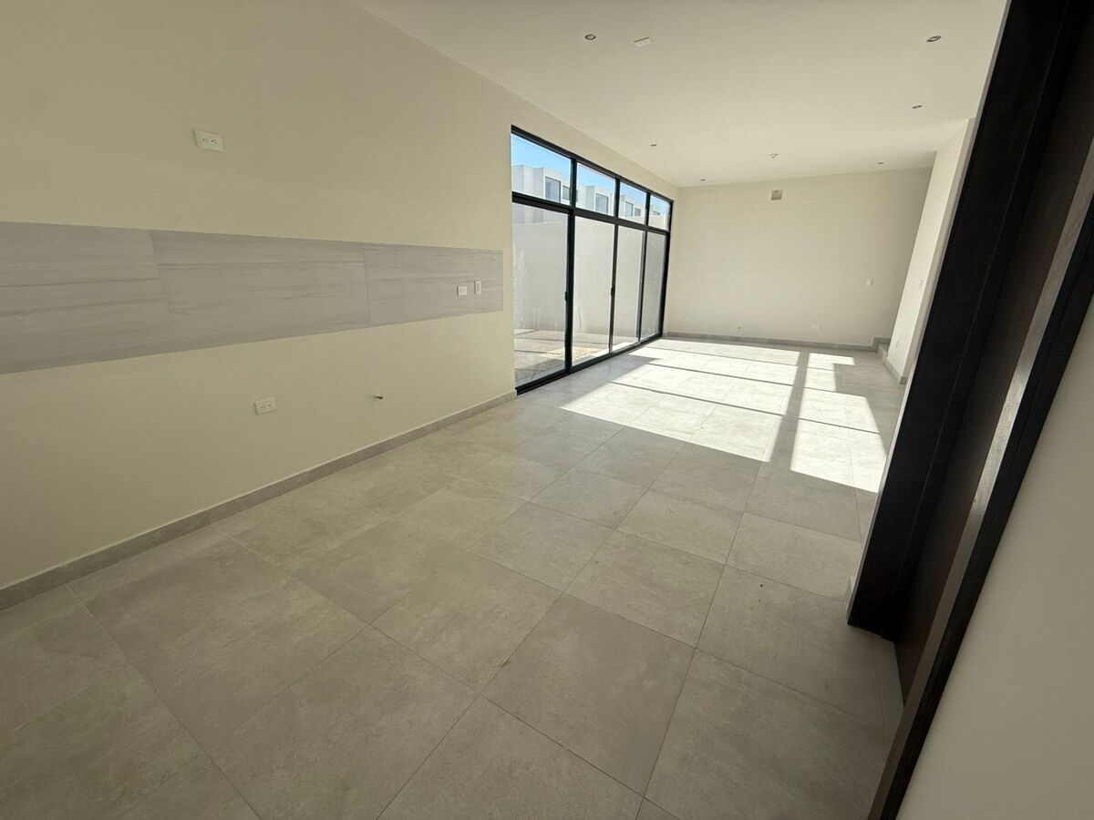 3 of 24: VISTA DE COCINA A SALA