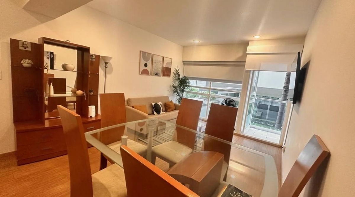 2 de 26: Sala-comedor