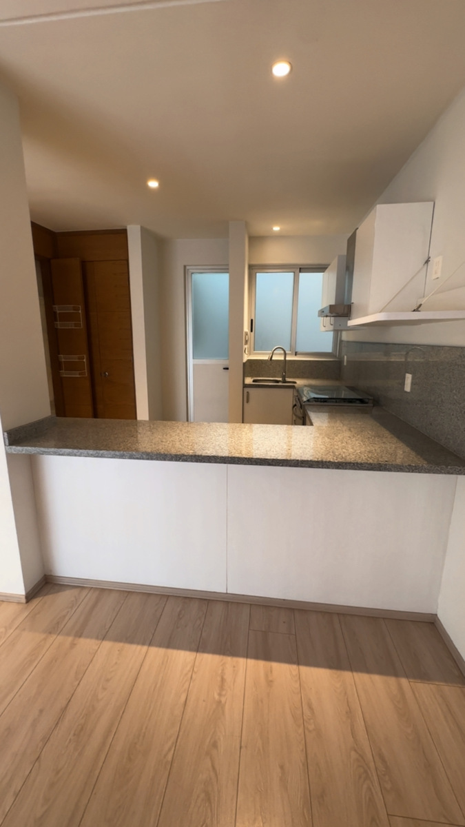 4 of 25: Cocina